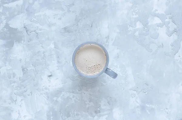 Tasse Kakao auf Betongrund — Stockfoto