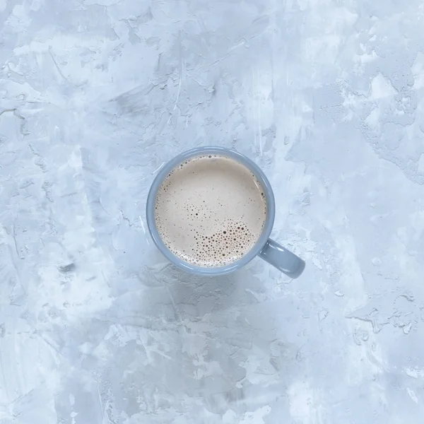 Cup of cocoa on concrete background — Stock Photo, Image