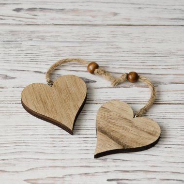 iki ahşap kalp