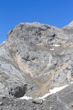 Picos de Europa, İspanya; Ağustos 04, 2015. Picos de Europa Ulusal Parkı, Asturias, Leon ve Cantabria illeri arasında, Cantabrian Dağları 'nda yer almaktadır..