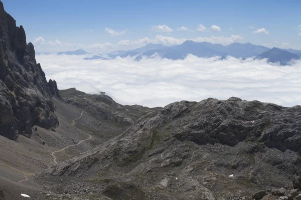 Picos Europa Spain 2015年8月4日閲覧 ピコス エウロパ国立公園は アストゥリアス州 レオン州 カンタブリア州の間のカンタブリア山脈に位置しています — ストック写真