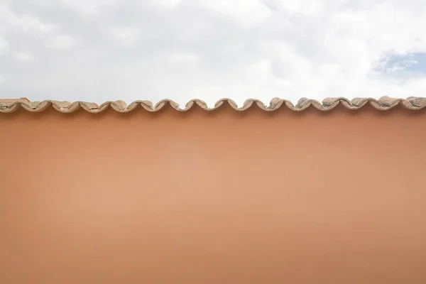 暖かいタイル張りの屋根の詳細 — ストック写真