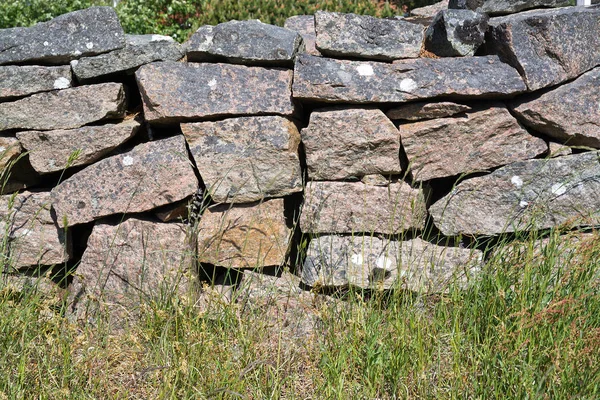 Trockensteinzaun in Flur üblich — Stockfoto