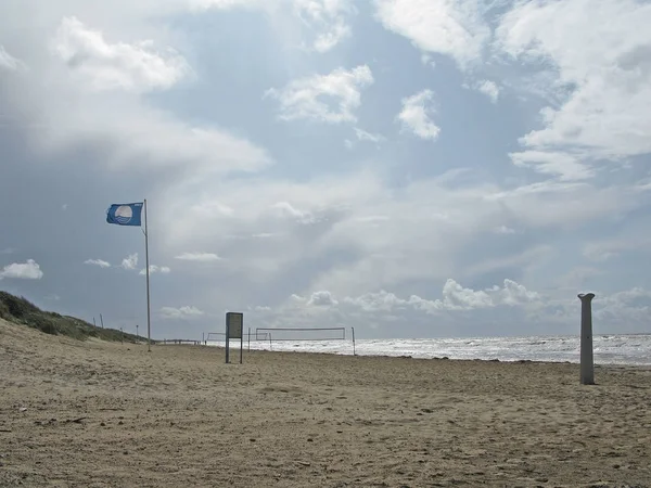 Sandy blue flag beach at Skrea Strand — Stock Photo, Image