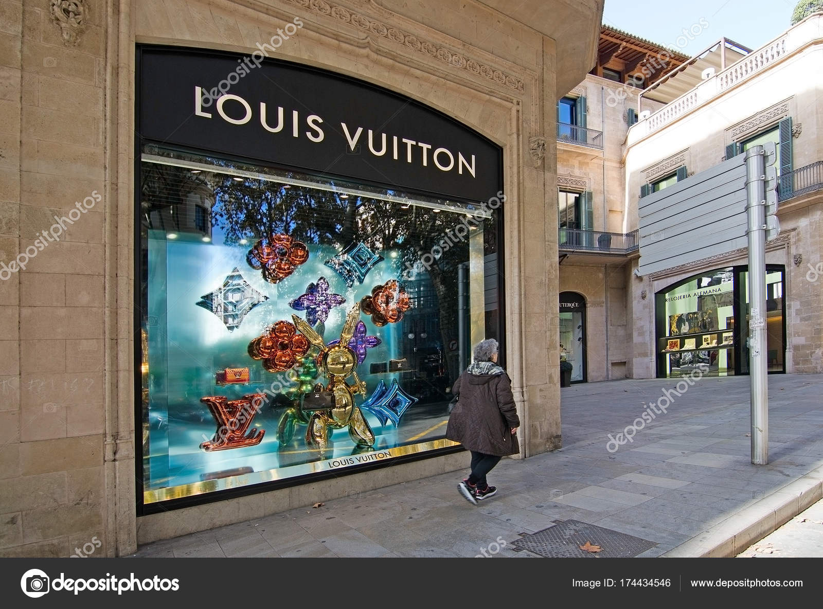 louis vuitton stock