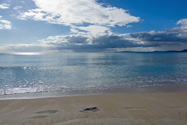 Quiet sandy beach — Stock Photo, Image