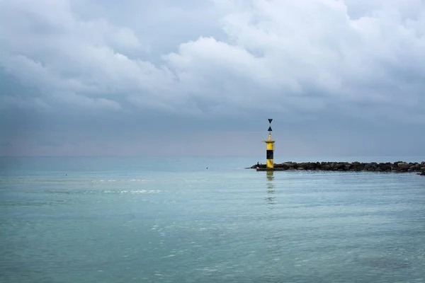 Ruhiger Winterstrand — Stockfoto