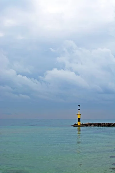 Ruhiger Winterstrand — Stockfoto