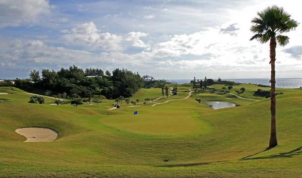 Fairway Campo Golfe Tropical — Fotografia de Stock