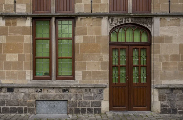 Двери Окна Ипре Бельгия — стоковое фото