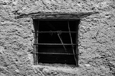 pencere ve yatay çubuk