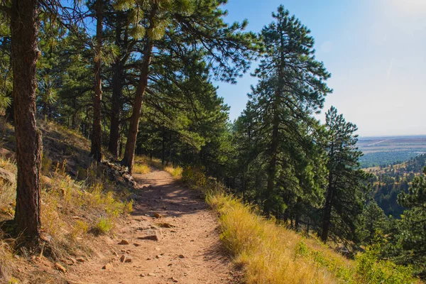 Weg auf dem Chautauqua Park zwei — Stockfoto