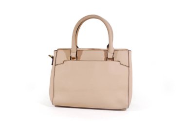 Beyaz arka planda krem rengi deri çanta. (Kırpma Yolu ile).