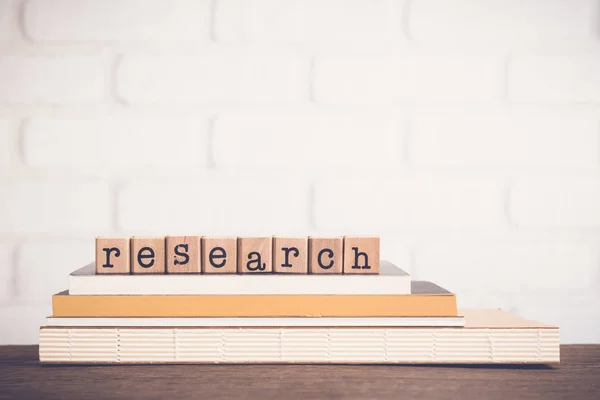 The word Research and blank space background. — Stock Photo, Image