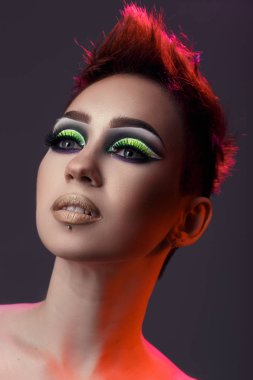 huysuz ve parlak kız