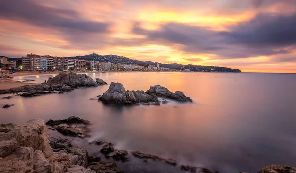 Nascer do sol sobre Lloret de mar, Espanha, Costa brava — Fotografia de Stock