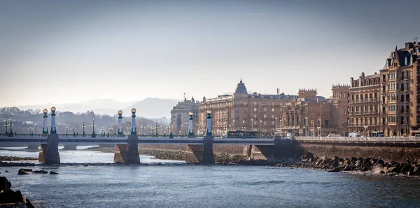 Rio urumea em san sebastian — Fotografia de Stock