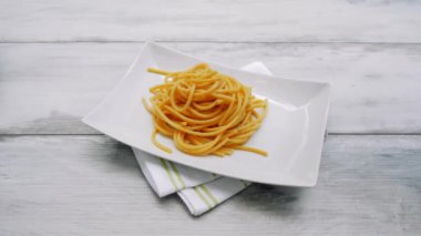Aglio olio spaghetti