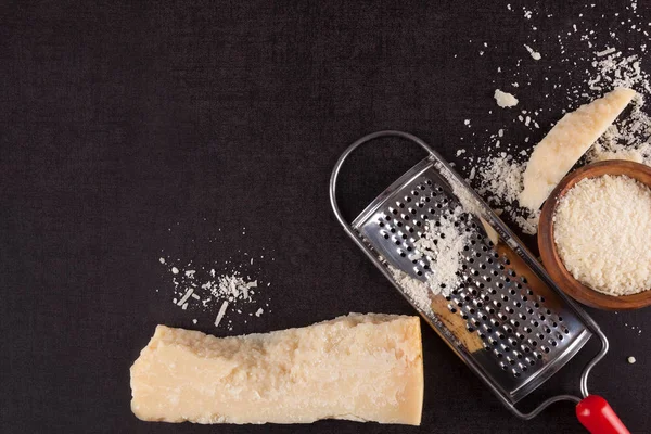 Queijo parmigiano fresco de cima — Fotografia de Stock