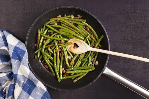 Healthy green legumes — Free Stock Photo