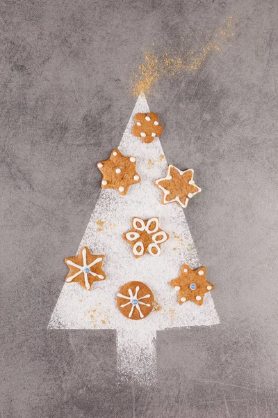 圣诞树和姜饼. — 图库照片