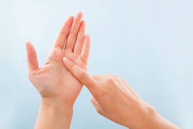 BSL Fingerspelling alfabesi.