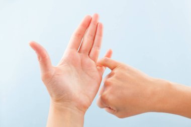 BSL Fingerspelling alfabesi.