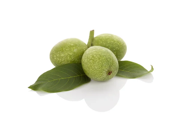 Ripe green wallnuts — Stock Photo, Image