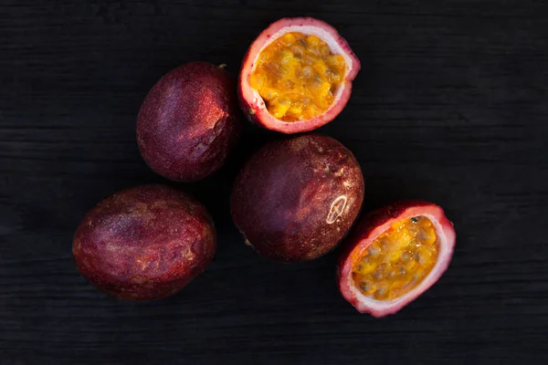 Passion fruit from above. — Stock Photo, Image