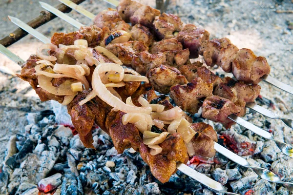 ateş üzerinde pişirme et