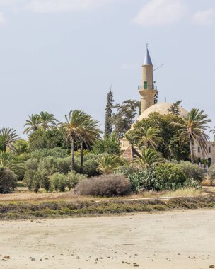 Larnaka Hala Sultan Tekke ve Kıbrıs 'taki tuzlu gölü kuruttu