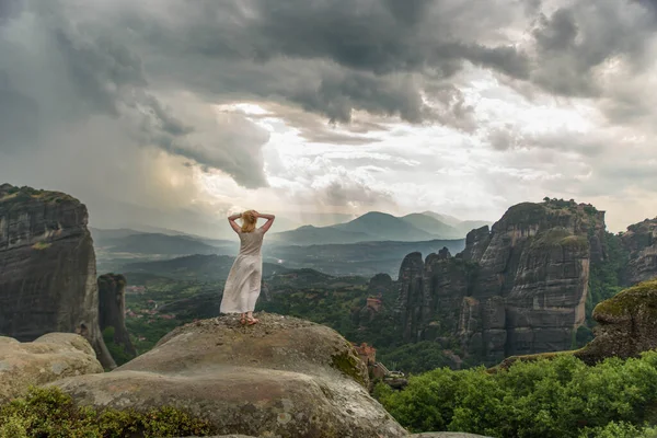 Güzel dağ manzarası Yunanistan Meteora