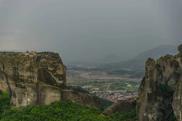 Güzel dağ manzarası Yunanistan Meteora