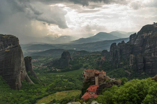 Güzel dağ manzarası Yunanistan Meteora