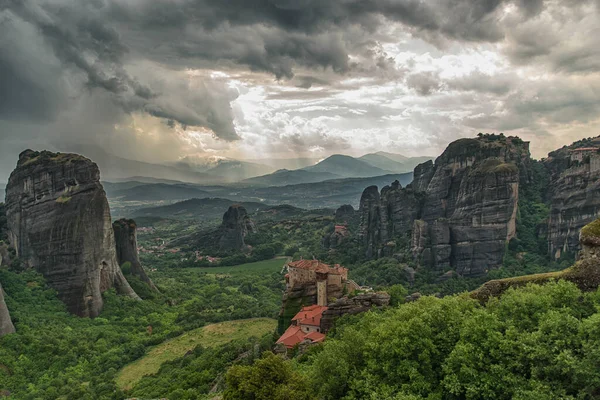 Güzel dağ manzarası Yunanistan Meteora
