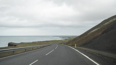 İzlanda 'daki manzara çok güzel.