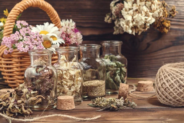Drying and harvesting of medicinal herbs, homeopathy and alternative medicine concept — Stock Photo, Image