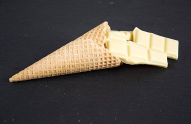 çikolatalı dondurma.