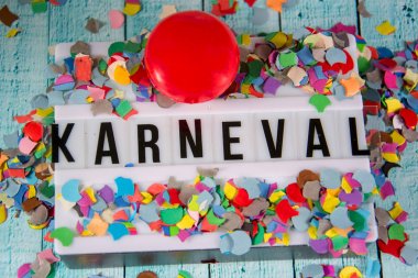 Bir lightbox üzerinde yazılı Karneval (karnaval Almanca)
