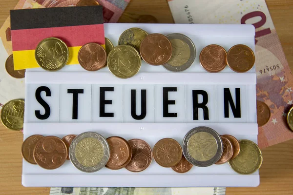 Steuern - deutsch für Steuer — Stockfoto