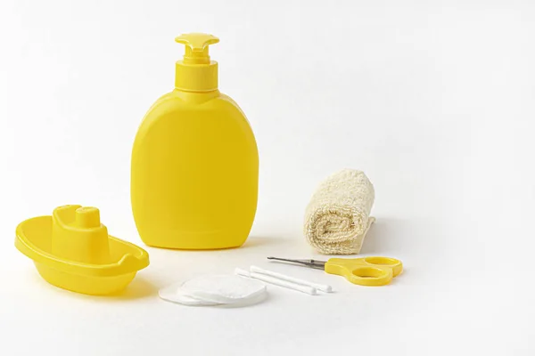 Maquette Produits Bain Bébé Biberon Jaune Pour Shampooing Gel Douche — Photo