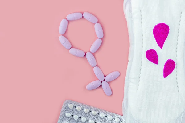 Védő Menstruációs Párna Fogamzásgátló Tabletták Nemi Szimbólum Rózsaszín Fájdalomcsillapítóból Nőgyógyászati — Stock Fotó