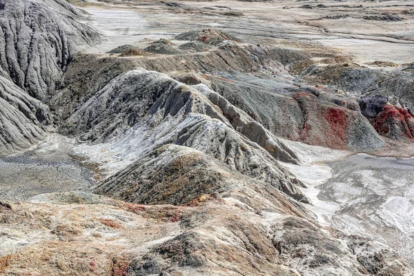 火星の表面のような風景 固化した赤褐色の地球表面 土地を破壊し 焦げた 屈折粘土採石場 自然背景 — ストック写真