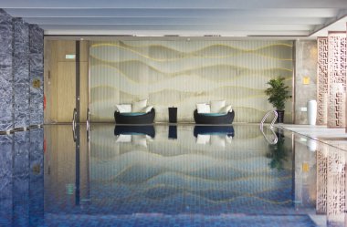  Büyük Yüzme Havuzu. Otel 5 yıldız yüzme havuzunda