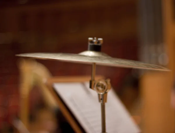 Slagmiddel Percussieplaat Een Concertzaal Drummen — Stockfoto