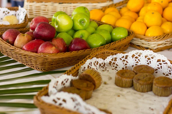 Cake Fruit Tafel — Stockfoto