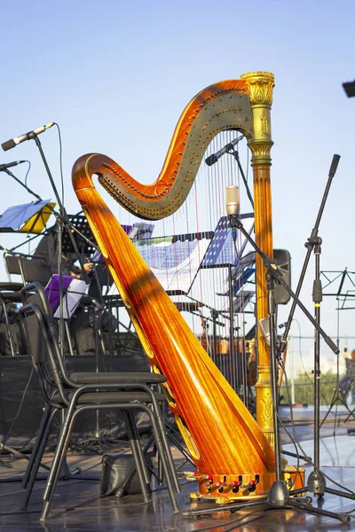 Harp Het Podium Harp Buiten — Stockfoto