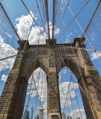 New York 'taki Brooklyn Köprüsü