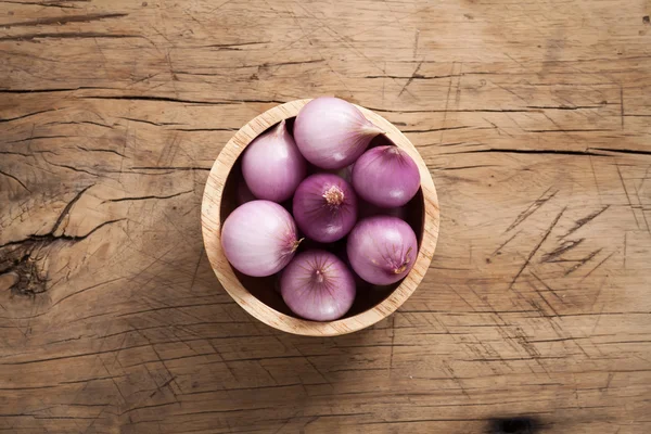 Shallots still life wood background — Stock Photo, Image