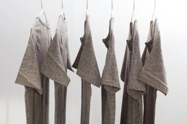 Grey henley shirt casual style — ストック写真